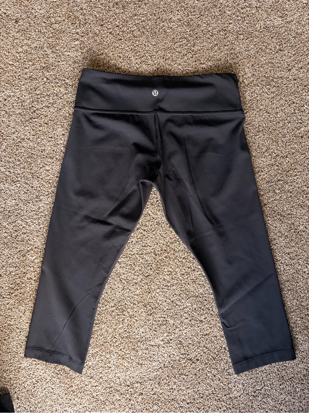Lululemon Black Capri Leggings Size 8 - Picture 3 of 8